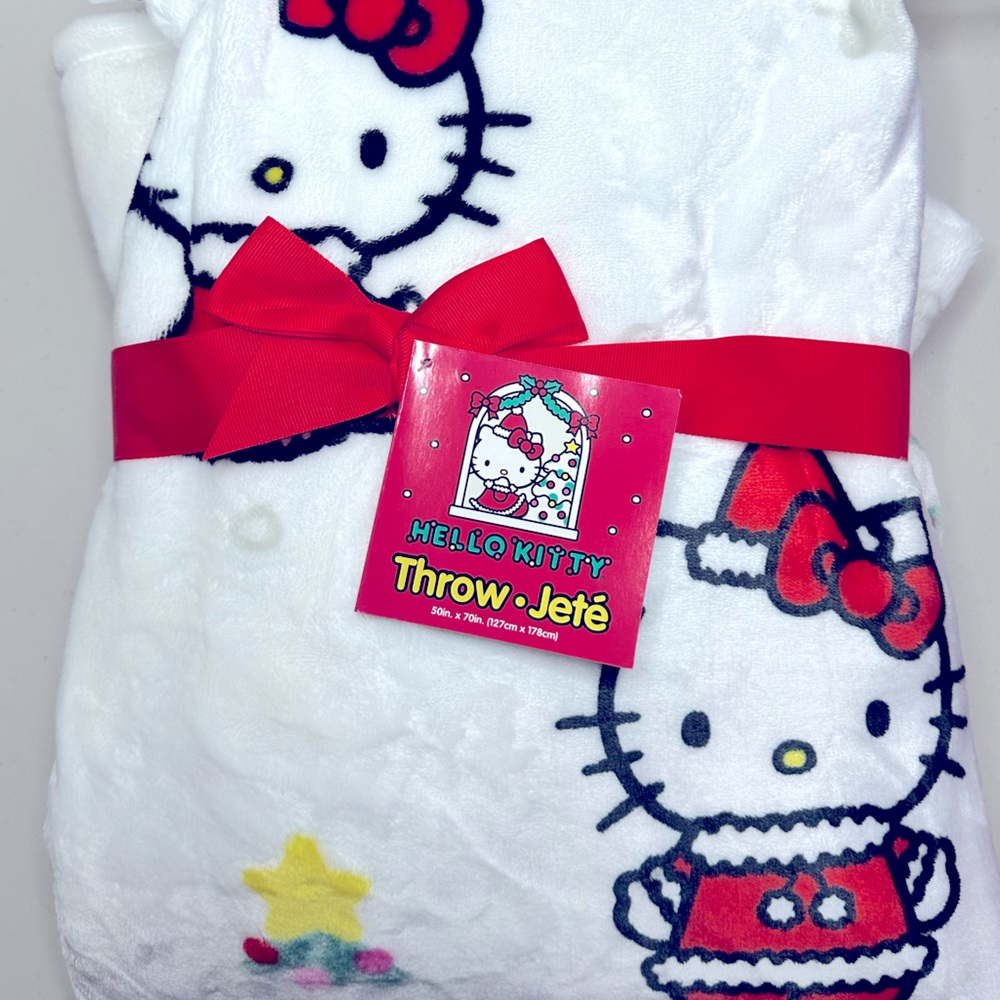 Hello Kitty Christmas Blanket
